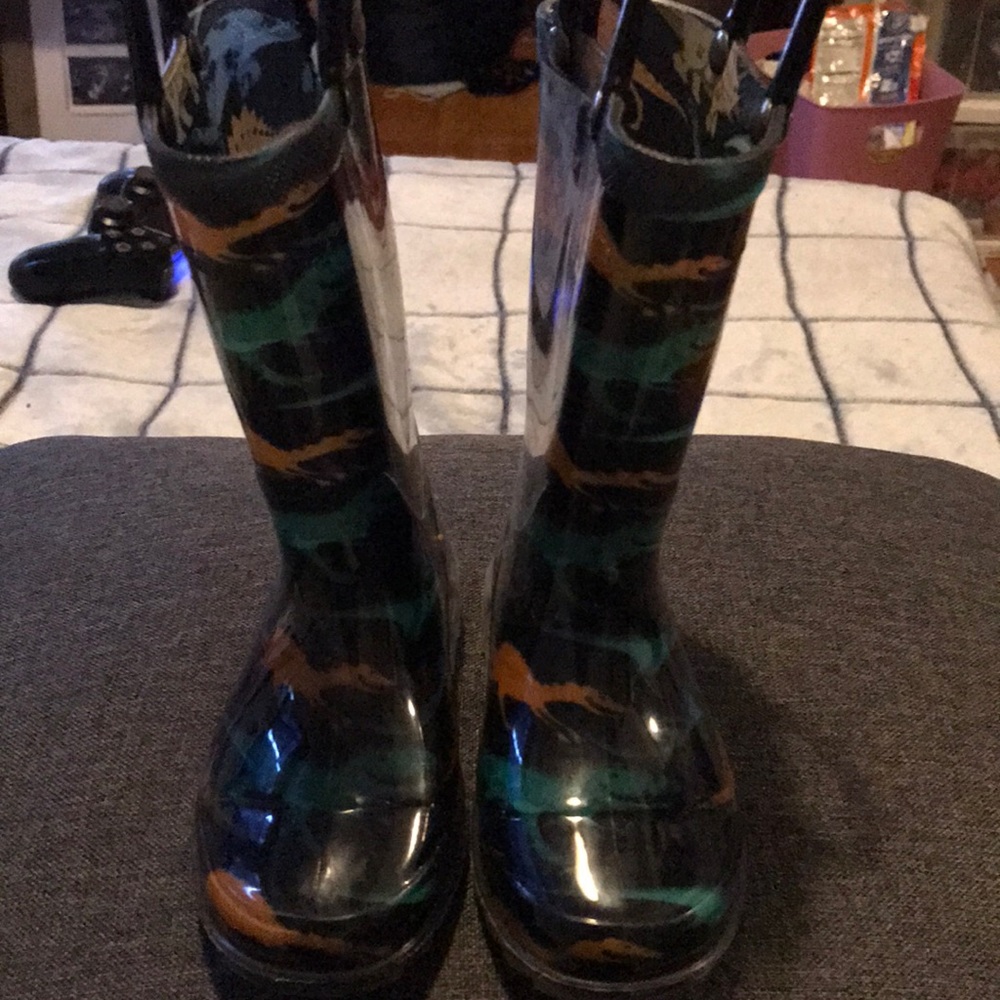 COPY - Size 7 toddler rain boots